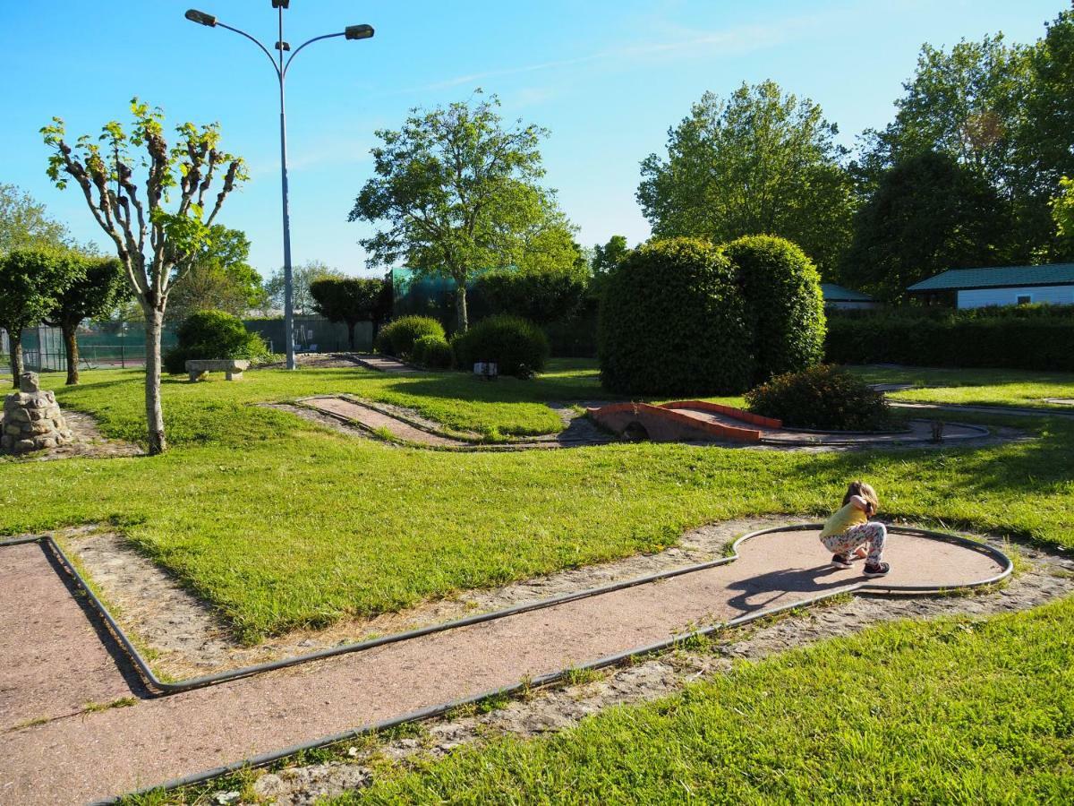 Camping Le Sorlut Cozes Exterior foto